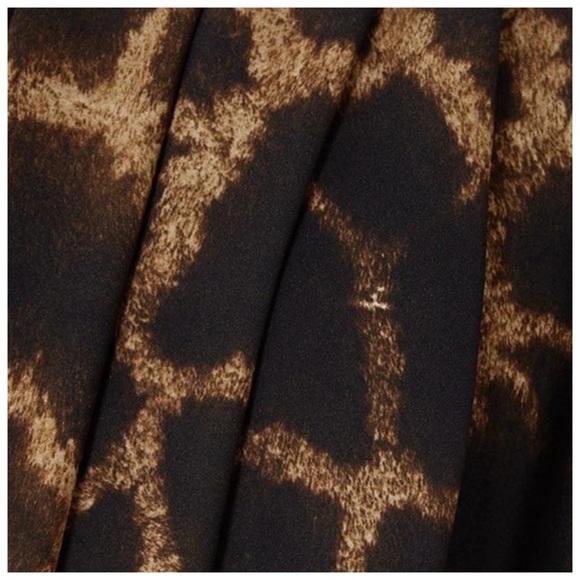 ❄️ Long Leopard Print Opera Cape - Picture 6 of 6